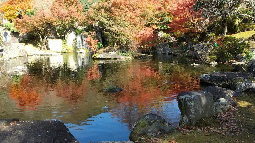 中津ダム渓石園 (2).jpg