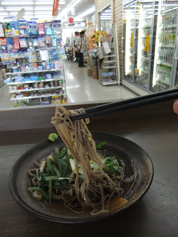 そば千＠デイリーヤマザキ上諏訪駅前店の冷しぶっかけ山菜そば３20120909.JPG