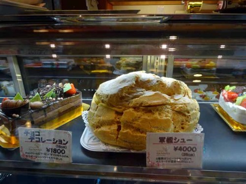 蜂の家のシュークリーム (5).JPG