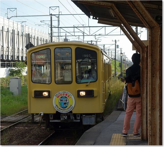 44やってきた上り列車