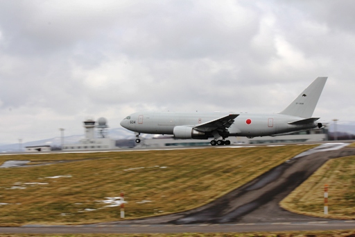 KC-767J_4.JPG