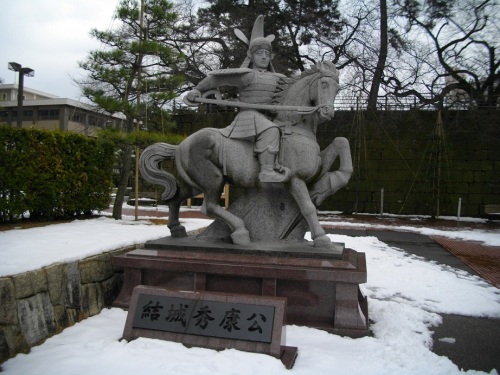 福井城（結城秀康公像）.JPG