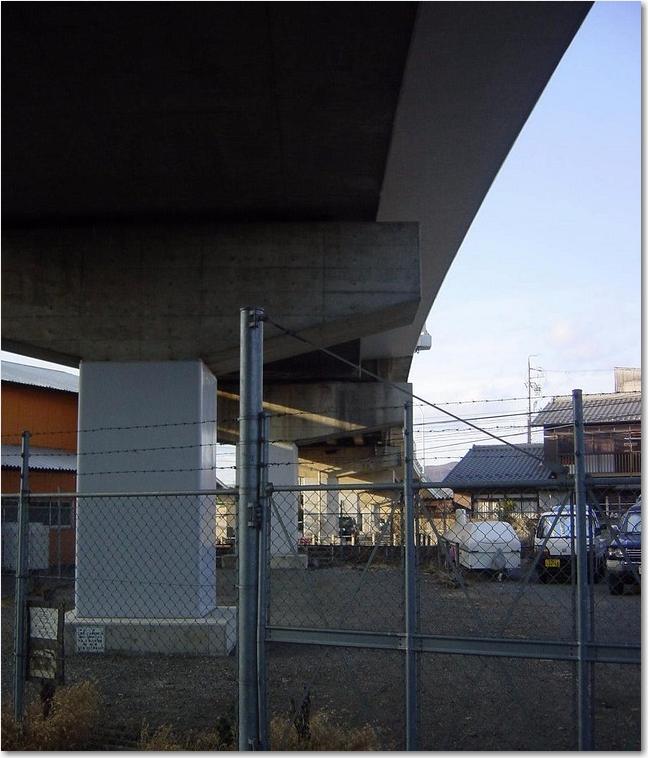 15道路をくぐる