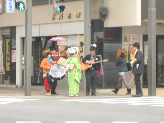 3.19  チンドン屋さん.jpg