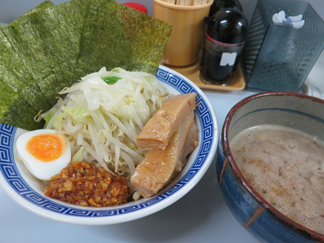 20120707_鶏とふじ極太塩つけ麺少な目と野菜半分fT.JPG