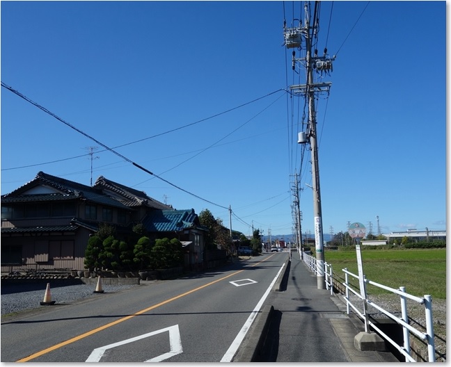 76この道を行きます