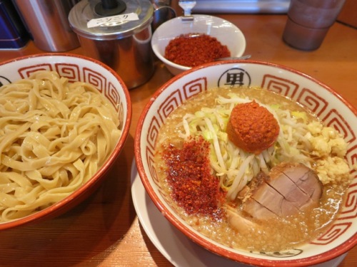 20130105_らーめんバリ男吉祥寺店つけ麺に辛味追加fT_web.JPG