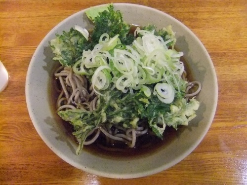 都そば＠帝国劇場下の冷し春菊天そば１