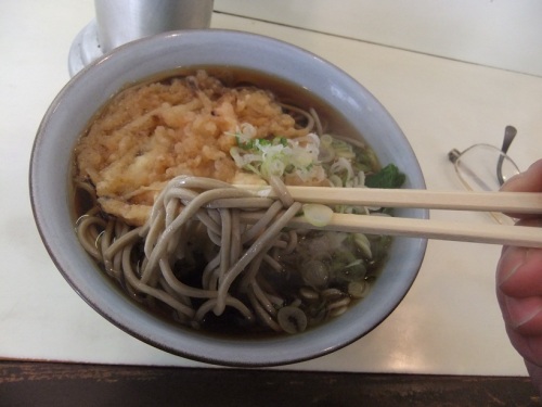 イイダヤ軒松本駅前店の天ぷらそば２20130106.JPG