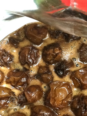 140804 黒糖梅シロップの状態