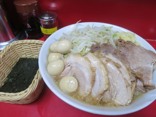 20150615_ラーメン二郎西台駅前店_小豚の塩ラーメンに味付うずら.JPG