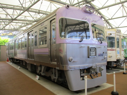 井の頭線3000系と京王線5000系