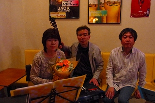 同僚のフォークライブへ 025.jpg