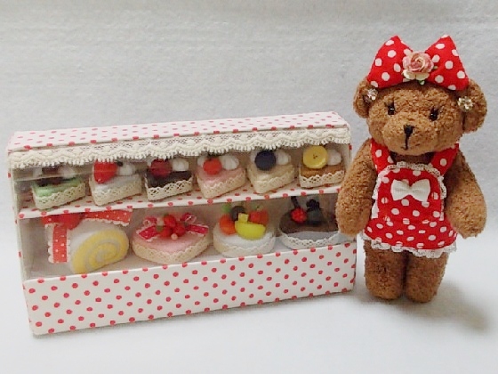 デコベアのケーキ用ショーケース