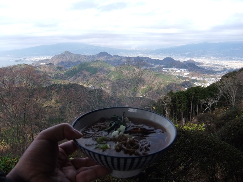 みはらし茶屋＠伊豆長岡・伊豆の国パノラマパーク内のぶっかけそば３20131223.JPG