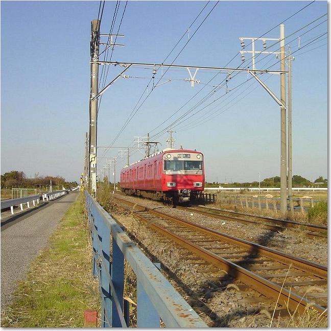 03やってくる電車.JPG