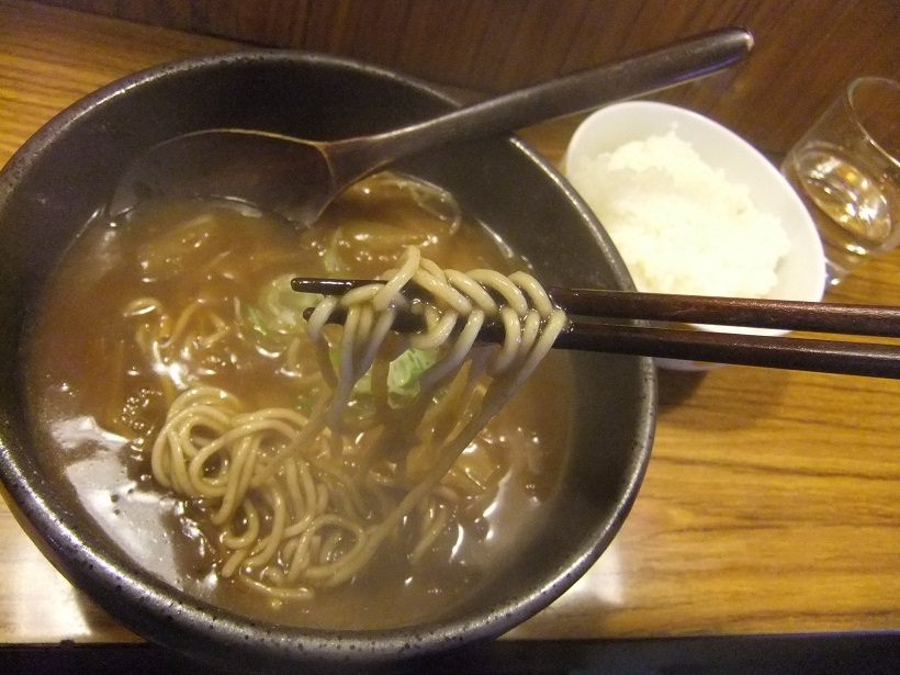 慶屋＠有楽町のカレーそば２20121201.JPG