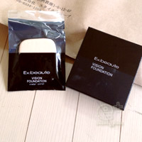 130530 エクスボーテのファンデーションとパフ