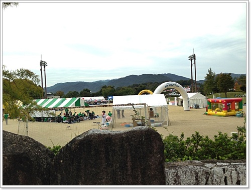 １山陽ふれあい公園の運動場にてマツダの社員家族のイベント.JPG