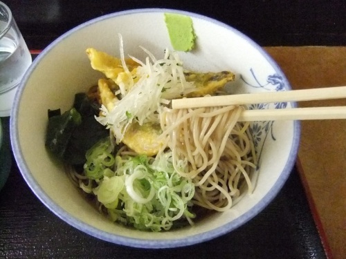 峠そば＠虎ノ門の飛魚天そば２