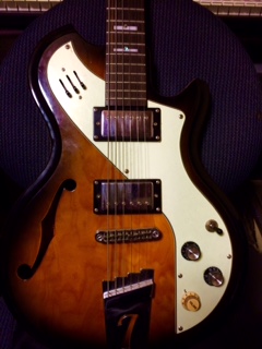 Italia Guitar.JPG