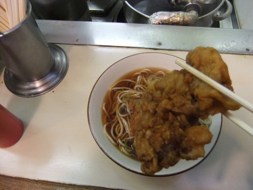 弥生軒６号店＠JR我孫子駅の唐揚そば２個入り２