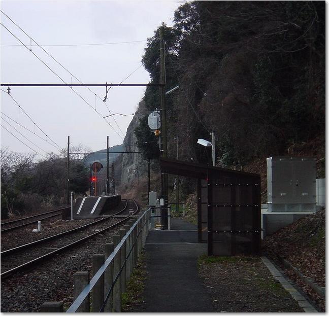 86夕暮れの秘境駅.JPG