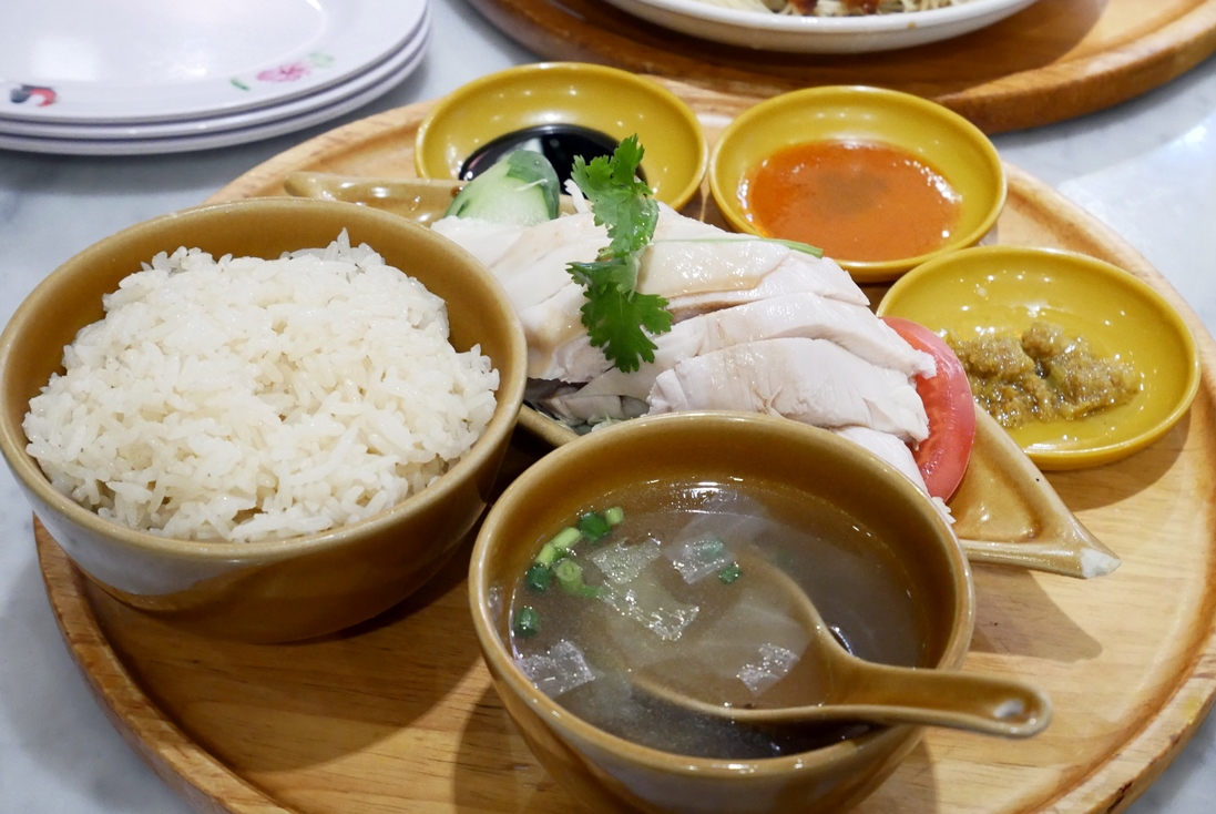 シンガポール海南鶏飯　シンガポールチキンライス　上部.JPG