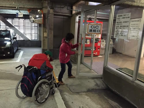 最新式の自動ドア 富山駅前cicビル 市営駐車場連絡口がバリアフリーに きんのじリハビリ日記 楽天イーグルスがんばれ 近鉄からの礒部ファン 楽天ブログ