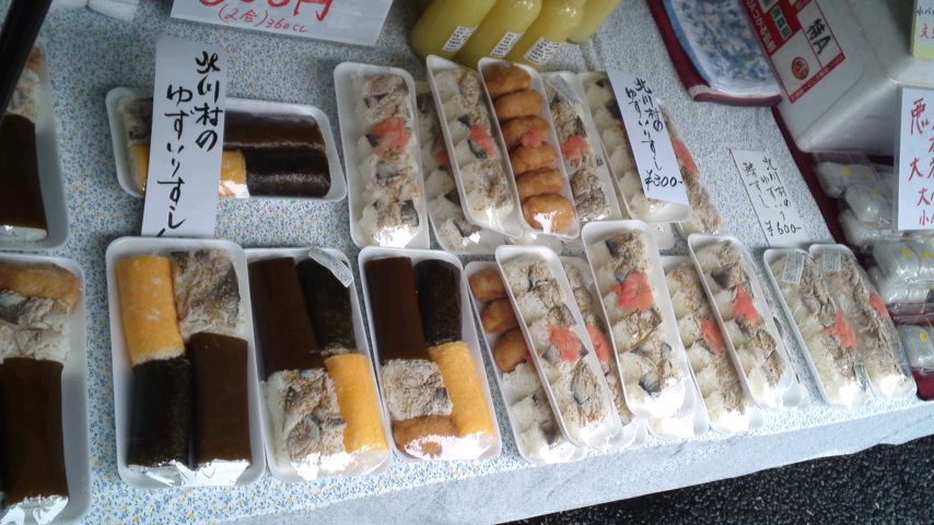高知　日曜市　寿司.jpg