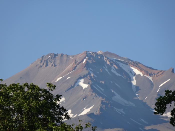 8:4シャスタ山２.jpg