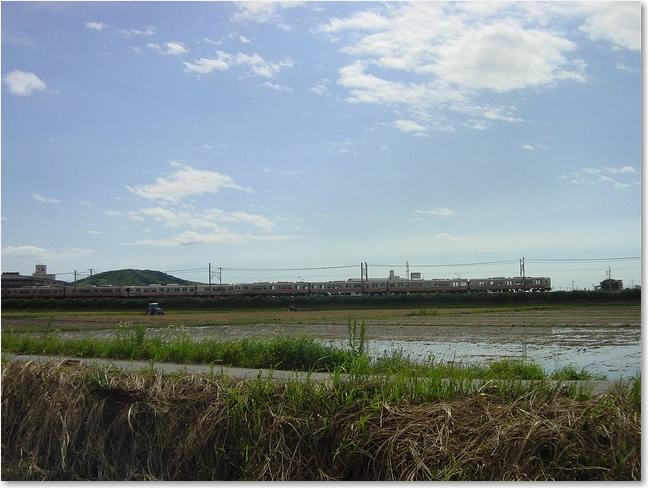 29むこうは東海道本線