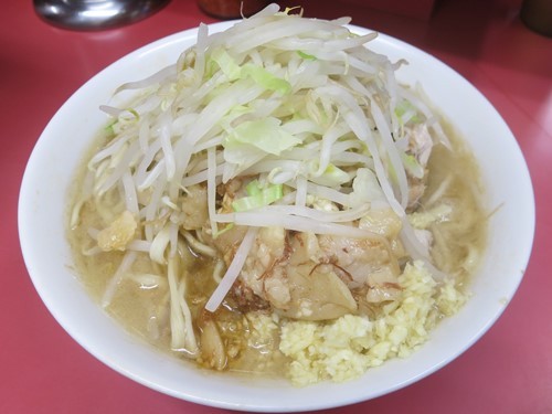 20150609_ラーメン二郎ひばりヶ丘駅前店_ラーメン豚入りweb.JPG