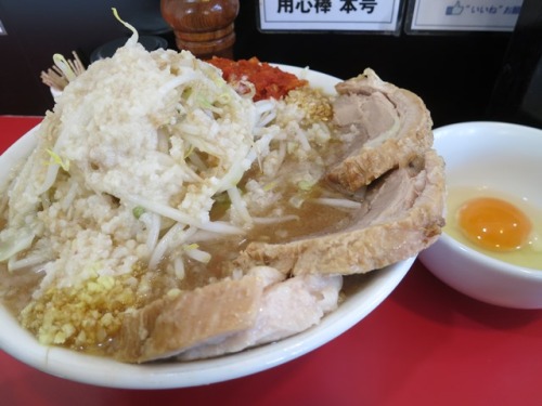 20131117_用心棒本号_豚ラーメンと生たまごweb.JPG