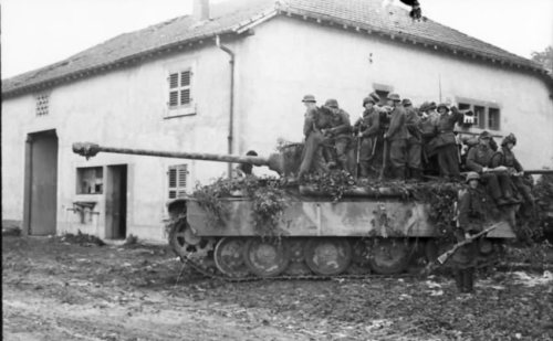 Panther_ausf_G_France_1944_4.jpg