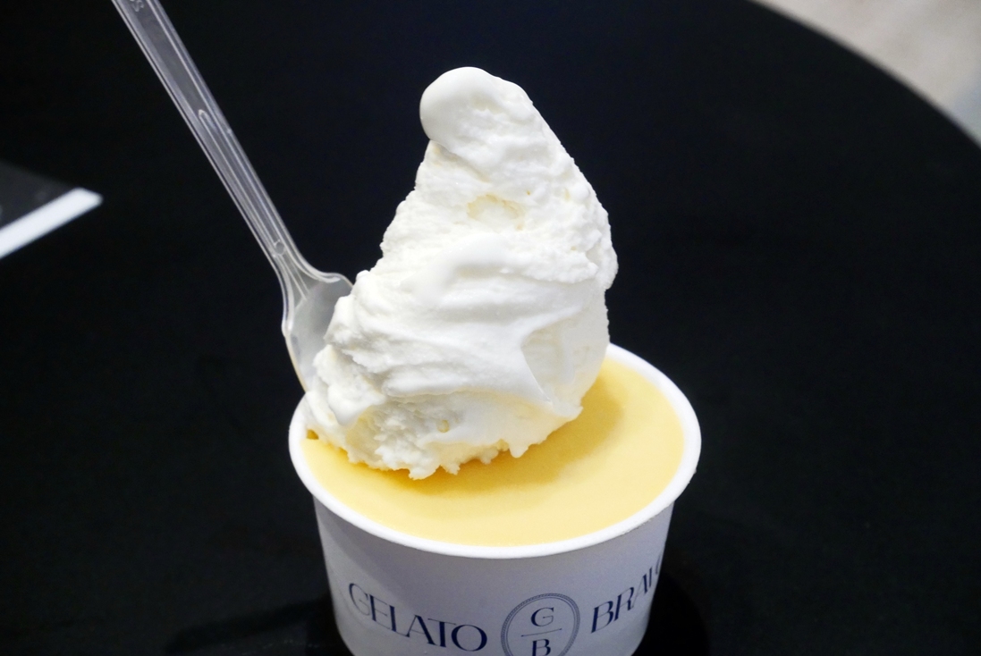 GELATO　BRAVO　ジャージー牛乳＆フレッシュマンゴー.JPG