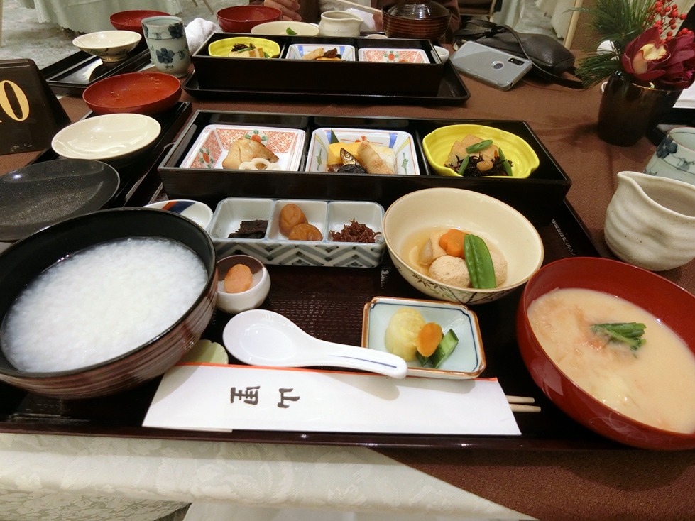 山里　’２４朝食.JPG