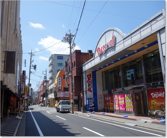 04まずこんな通りを