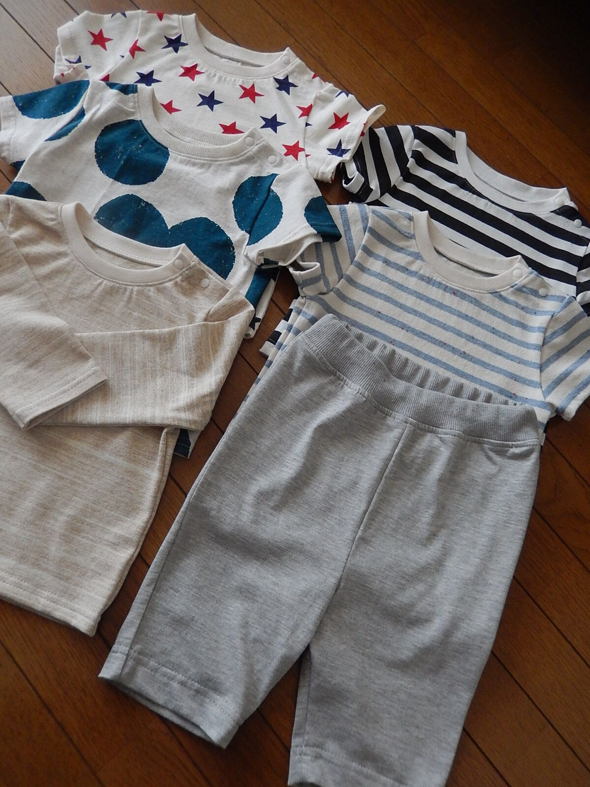 まとめて孫服 80サイズ.JPG