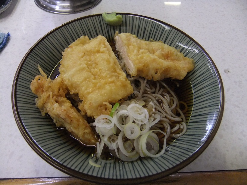 南魁楼＠八柱のとり天そば(冷)１20120805.JPG