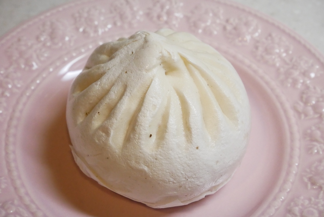 元祖五十番神楽坂本店　黒豚胡椒まん.JPG