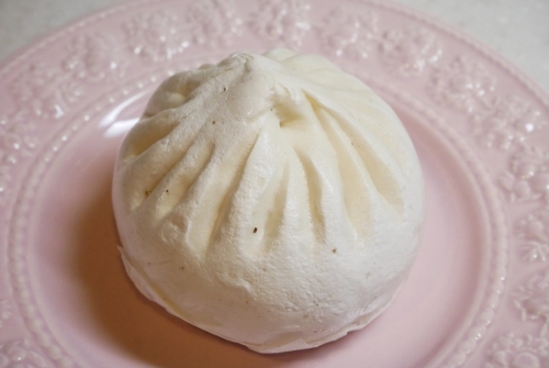 元祖五十番神楽坂本店　黒豚胡椒まん.JPG