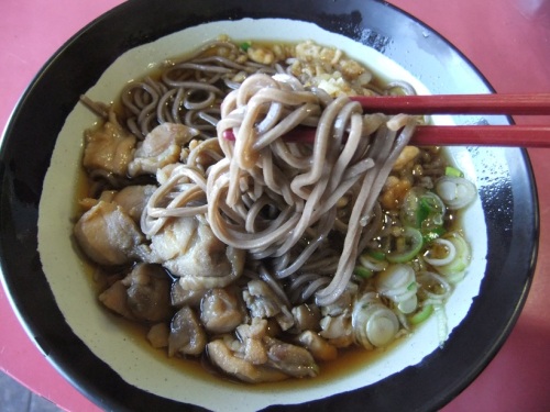 馬そば深大寺＠東京競馬場4Fのとりそば２