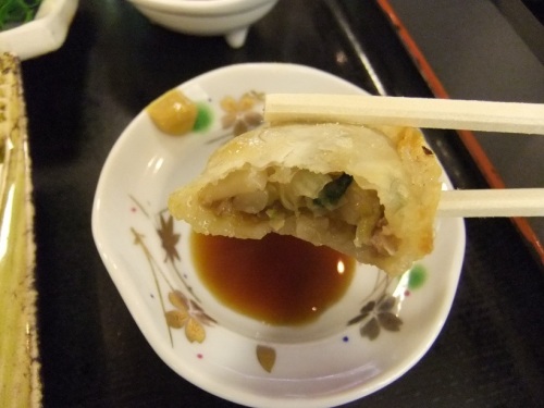 さぬき麺業＠高松のうどん餃子２20121220.JPG