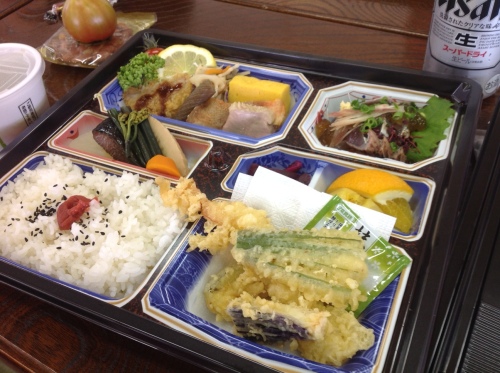 昼食弁当.jpg