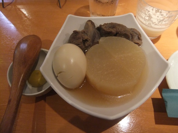 酒の大桝雷門店＠浅草の牛すじ大根玉子のおでん570円20141124.JPG