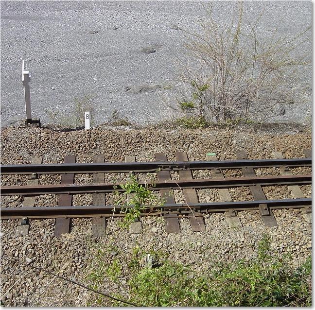 57三本レール.JPG