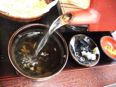 梅田７丁目・藪重のそば湯20121125.JPG