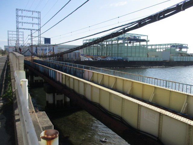 白石運河の鉄橋