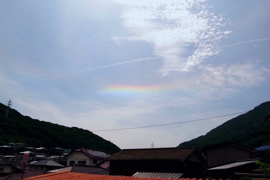 ピーカン天気の虹